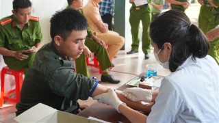 Gần 500 CBCS Công an Khánh Hòa tham gia hiến máu tình nguyện