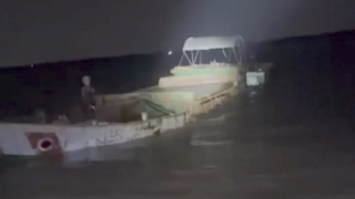 Liên tiếp "tóm" 6 ghe tàu vận chuyển, khai thác cát trái phép