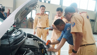 Cảnh sát giao thông hỗ trợ chứ không làm thay