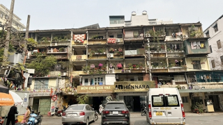 Vì sao người dân bất chấp nguy hiểm, “bám trụ” chung cư cũ?