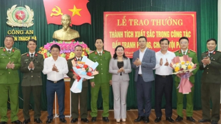 Xoá nhiều ổ nhóm cờ bạc, Công an Thạch Hà được khen thưởng