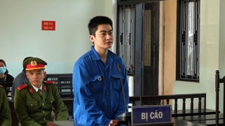 Được trả tiền công bằng... ma túy, lãnh 14 năm tù