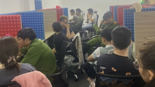 Hai công ty “khủng bố” đòi nợ thuê chuyên nghiệp thu lợi bất chính khổng lồ