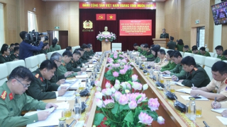 Rà soát, bỏ ngay những thủ tục yêu cầu xác nhận cư trú gây phiền hà, hành dân