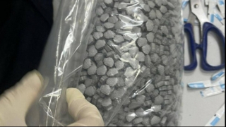 Vietnam Airlines lên tiếng về thông tin tiếp viên bị bắt giữ do nghi ngờ mang theo ma túy và thuốc lắc