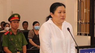 Dược sĩ trộm 1,9 tỷ đồng của chủ tiệm thuốc lãnh 12 năm tù