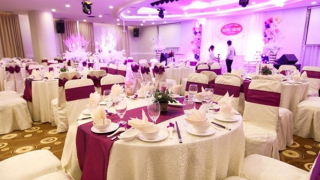 Dụ đặt rượu “độc lạ” cho tiệc nhà hàng để chiếm đoạt tài sản