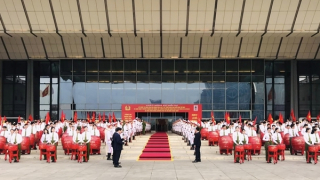 Về tác giả màn trống hội “Vang mãi ngàn năm”