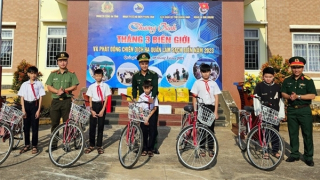 “Tháng 3 biên giới, biển đảo” và “Ngày chủ nhật xanh”