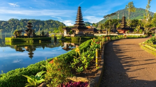 Thiên đường du lịch của Indonesia kêu gọi cấm du khách Nga và Ukraine