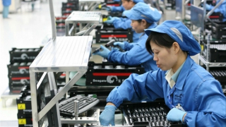 Nhiều băn khoăn xung quanh quy định chỉ được nhận 50% khi rút BHXH một lần