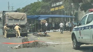 Va chạm xe đầu kéo, 2 người đi xe máy thương vong