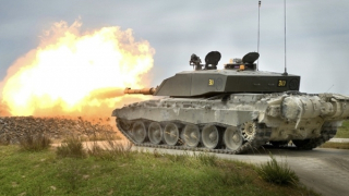 Anh gửi đạn uranium nghèo sang Ukraine, Tổng thống Putin lập tức cảnh báo