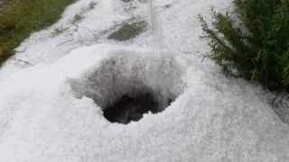 Mưa đá kinh hoàng ở Lâm Đồng