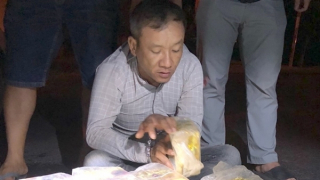 Khởi tố đối tượng vận chuyển 24kg ma túy