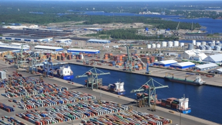 Tàu chở phân bón Nga bị nước láng giềng bắt giữ