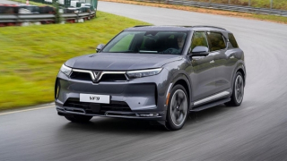 Ngày 27/3, VinFast bàn giao lô xe VF 9 đầu tiên