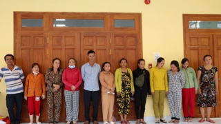 Nữ chủ quán cà phê điều hành sòng bạc “quý bà” vùng biên