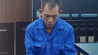 Uống rượu say, tấn công người thi hành công vụ, lĩnh án tù