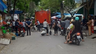 Sập giàn giáo khiến 3 người thương vong