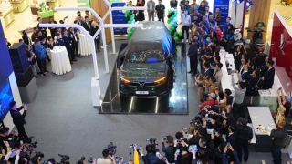 VinFast chính thức bàn giao xe VF 9 cho khách hàng