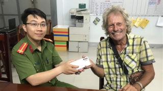 Du khách Thụy Sĩ gửi thư cảm ơn Công an Ninh Hải