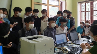 Đẩy nhanh tiến độ cấp căn cước công dân cho học sinh