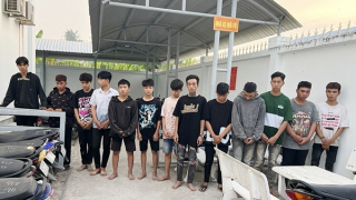 Ngăn chặn 30 thanh, thiếu niên mang hung khí chuẩn bị hỗn chiến