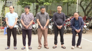 Bắt quả tang "ổ" cá độ bóng đá tại nhà, thu giữ gần 70 triệu đồng