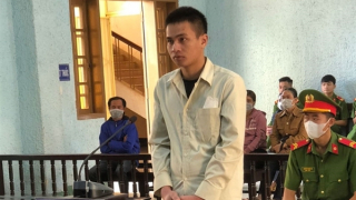 Dùng kéo truy sát em họ vì “rủ nhậu nhưng không trả lời”