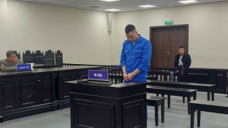 Mua ô tô hộ bạn, đặt định vị rồi chiếm đoạt luôn xe