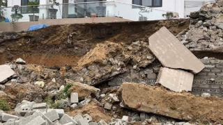 Sập bờ kè khi phá dỡ nhà, một thợ xây tử vong