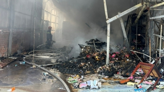 Bắt kẻ ngáo đá tấn công Cảnh sát, đốt cháy tiệm tạp hóa