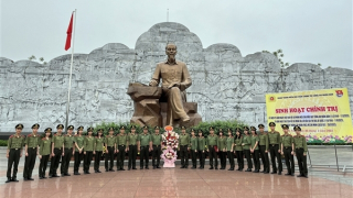 Đoàn Thanh niên Học viện Chính trị CAND về nguồn tại Khu lưu niệm Sáu điều Bác Hồ dạy CAND
