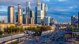 Giữa "bão" trừng phạt, hàng triệu người Nga vẫn thoát nghèo