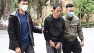 Sát hại bố đẻ vì bị từ chối đưa sổ đỏ