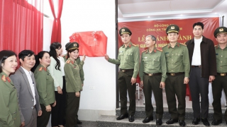Công an Hà Nam bàn giao Nhà nghĩa tình đồng đội tặng gia đình CBCS khó khăn