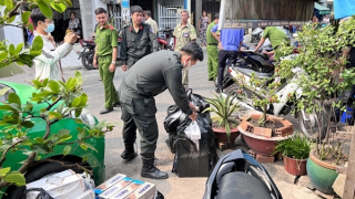 Trong đêm bắt 2 vụ, thu giữ gần 5.000 bao thuốc lá lậu