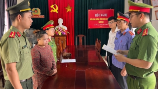 Lập Facebook ảo rồi “nổ” là người yêu ca sĩ nổi tiếng, lừa hơn 1 tỷ đồng