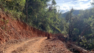 Thủ tướng chỉ đạo tháo gỡ vướng mắc về đất đai, vật liệu xây dựng