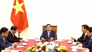 Thủ tướng Phạm Minh Chính điện đàm với Thủ tướng Trung Quốc Lý Cường