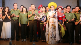 Đoàn nghệ thuật quần chúng Cụm thi đua số 7 tổng duyệt chương trình “Sống trong lòng dân”