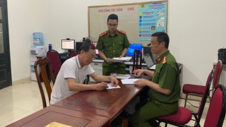 Khởi tố vụ án, tạm giữ hình sự tài xế tông 17 xe máy