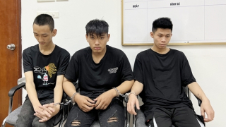 Mâu thuẫn trên mạng, hàng chục thanh niên mang dao phóng lợn hẹn nhau hỗn chiến