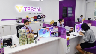 Không gia hạn thuế cho các ngân hàng thương mại