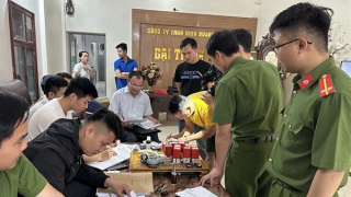 Giám đốc Công ty tài chính tổ chức cho vay lãi nặng, uy hiếp con nợ