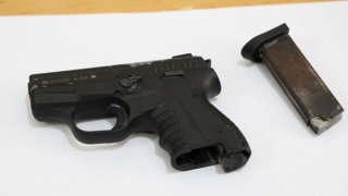 Nổ súng bắn người tình của mẹ nuôi gây thương tích