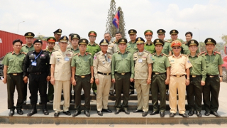 Công an TP Hồ Chí Minh chúc Tết cổ truyền Chol Chnam Thmay tại Vương quốc Campuchia