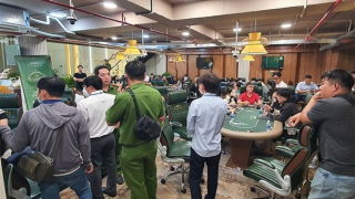 Phòng ngừa các câu lạc bộ Poker biến tướng hoạt động cờ bạc