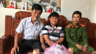 Nam sinh 12 tuổi cứu 2 người thoát đuối nước